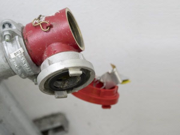 Fire hose extension reel